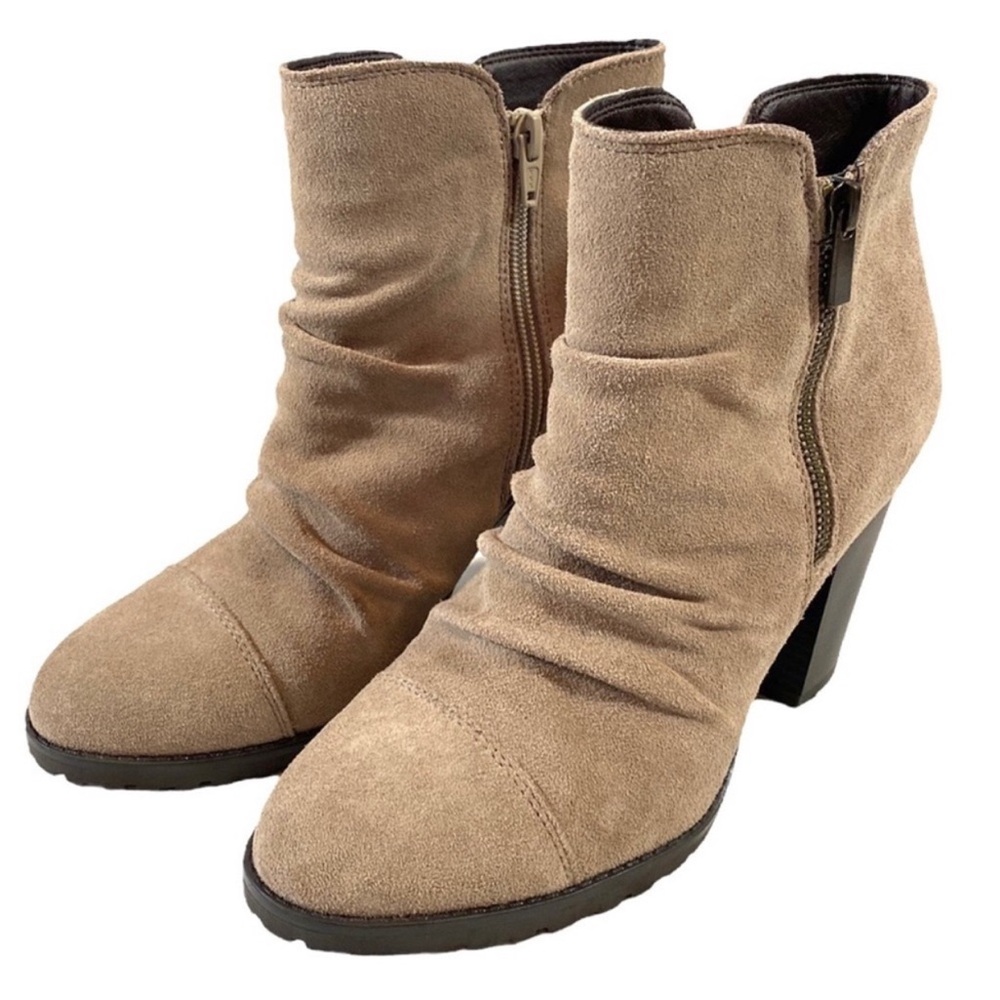 White Mountain Suede Leather Ankle Boots